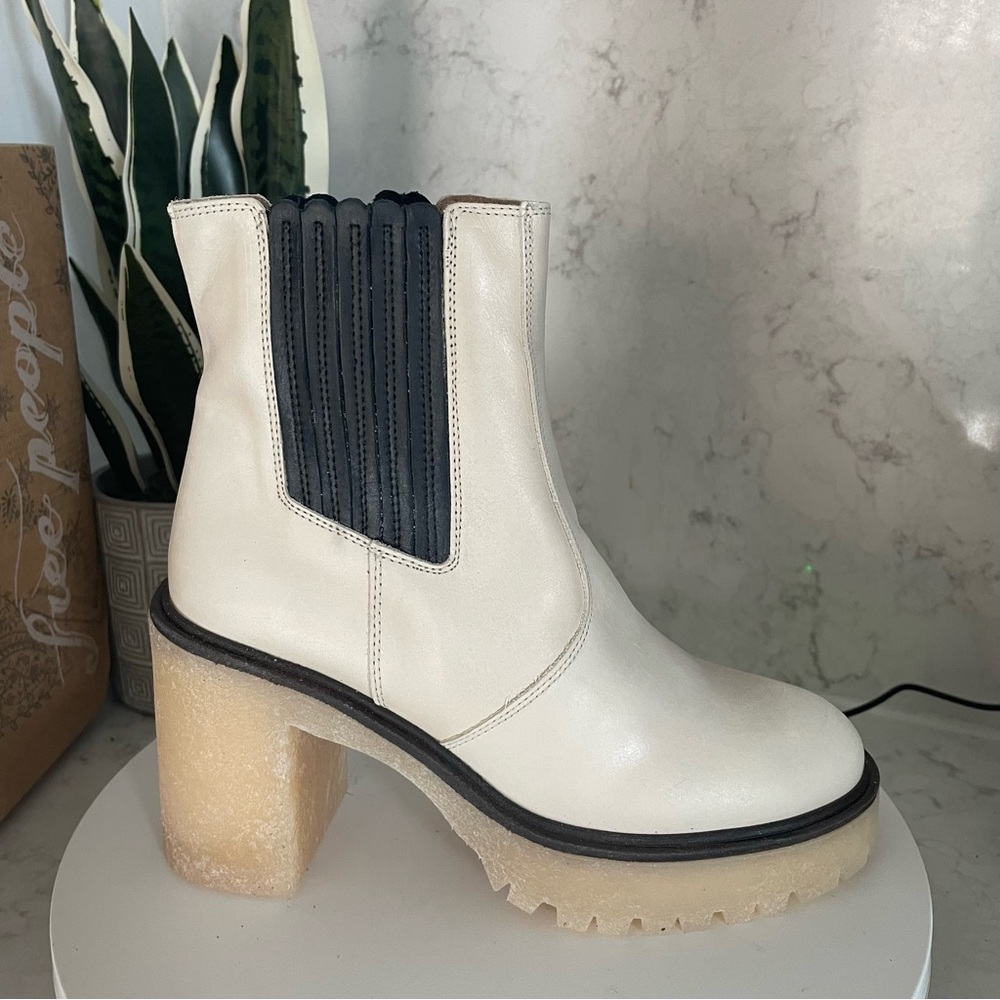 NIB Free People James Chelsea Boot Bootie in Bone Leather $188 - Picture 14 of 15